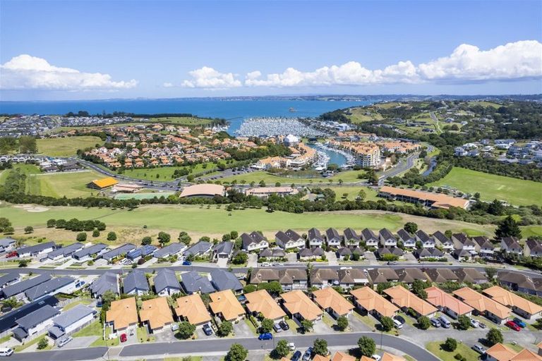 Photo of property in 28 Midshipman Court, Gulf Harbour, Whangaparaoa, 0930