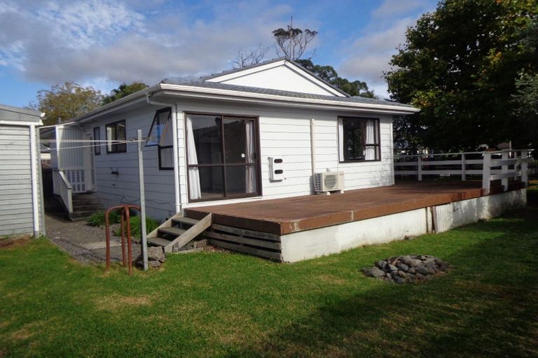 Photo of property in 12 Hamblyn Place, Ranui, Auckland, 0612