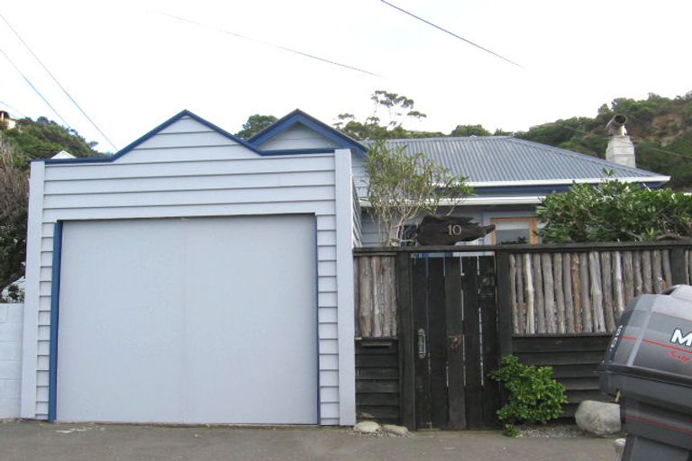 Photo of property in 10 Ferry Street, Seatoun, Wellington, 6022