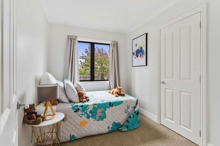 Photo of property in 29 Manu Place, Pinehill, Auckland, 0632