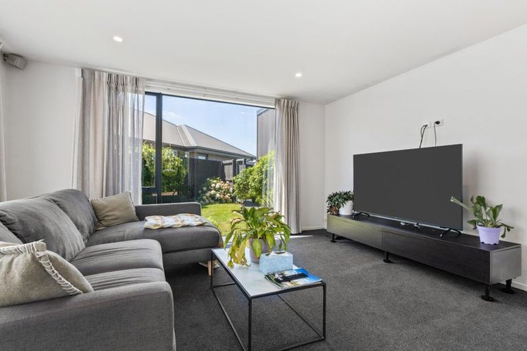 Photo of property in 11 Blaenavon Place, Halswell, Christchurch, 8025