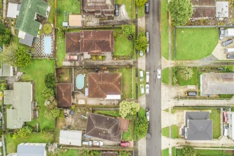 Photo of property in 23 Lane Road, Weymouth, Auckland, 2103