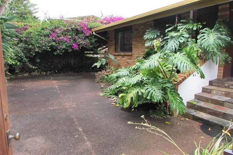 Photo of property in 38 Archers Road, Glenfield, Auckland, 0629
