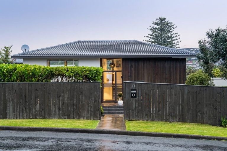 Photo of property in 7b Gulf Road, Murrays Bay, Auckland, 0630