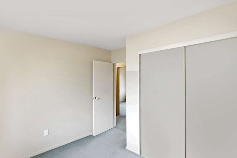 Photo of property in 2/8 Thistledown Place, Woolston, Christchurch, 8062