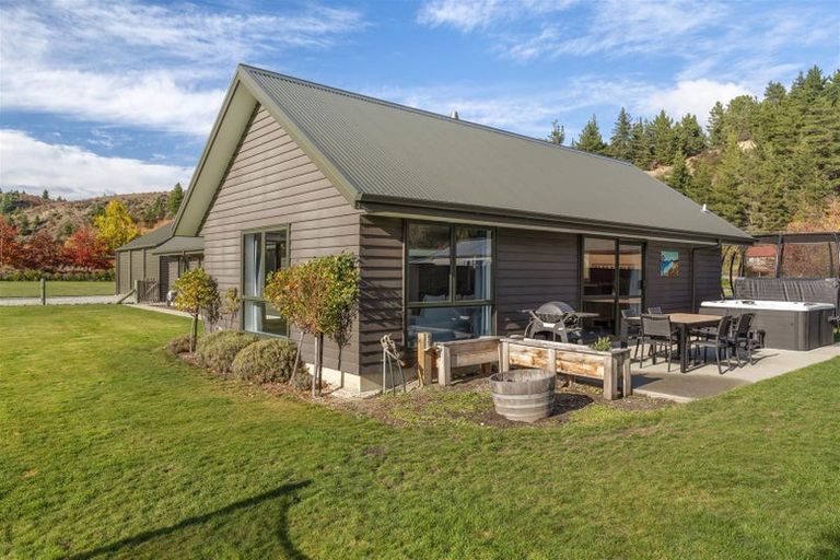 Photo of property in 9 Pisa Road, Luggate, Cromwell, 9383