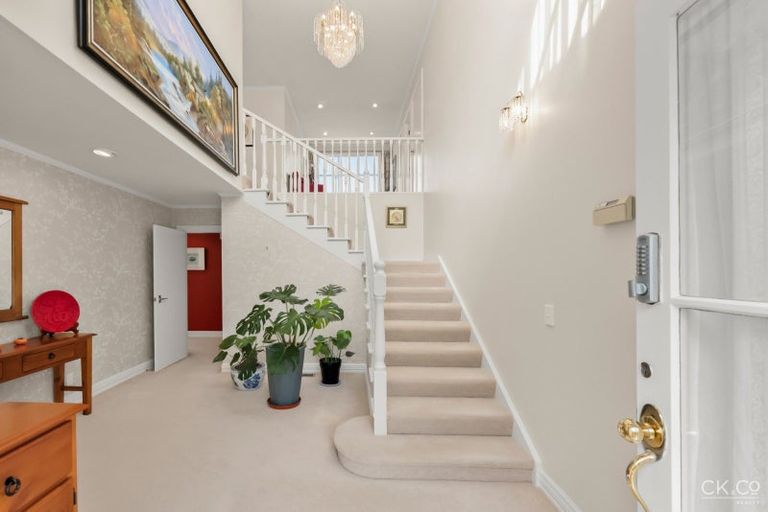 Photo of property in 4/125 Woburn Road, Woburn, Lower Hutt, 5010