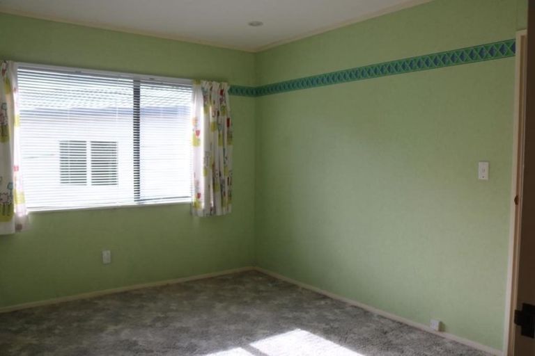 Photo of property in 35 Camellia Terrace, Maungaraki, Lower Hutt, 5010