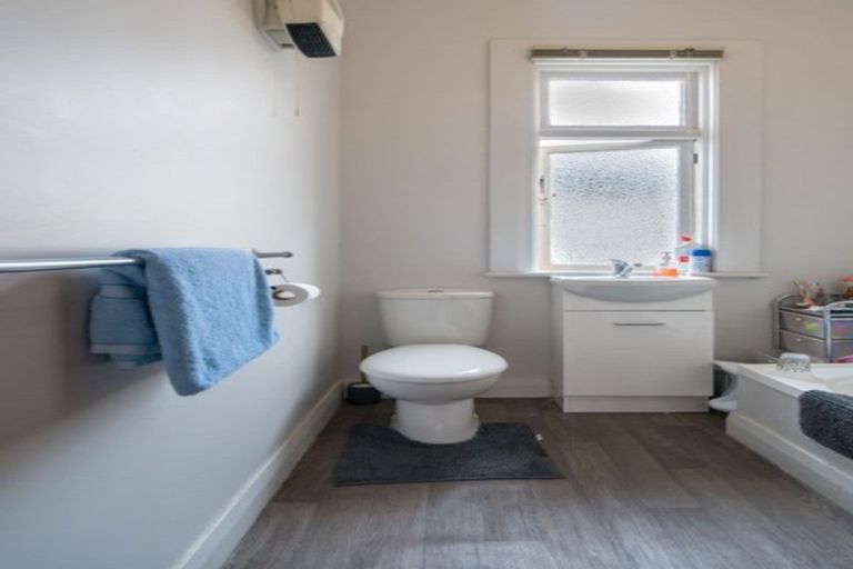 Photo of property in 19 Kirkcaldy Street, South Dunedin, Dunedin, 9012