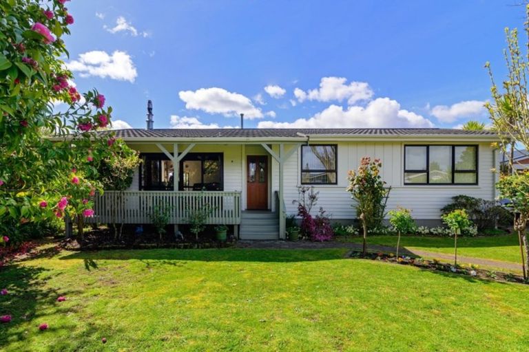 Photo of property in 10 Barron Crescent, Fenton Park, Rotorua, 3010