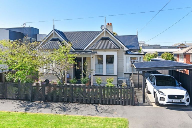 Photo of property in 24 Albert Street, Saint Clair, Dunedin, 9012
