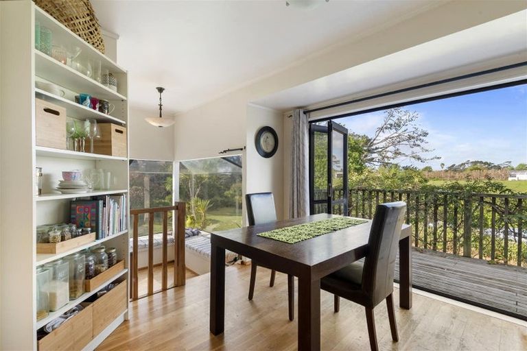 Photo of property in 44 Wintour Road, Waimauku, 0812