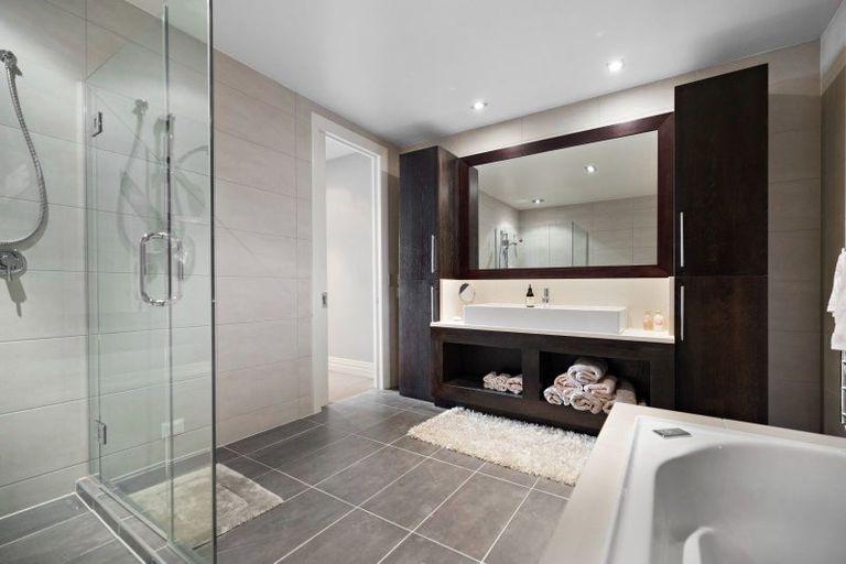 Photo of property in 10c Belfast Terrace, Queenstown, 9300