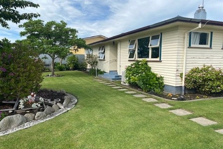 Photo of property in 21 Murphy Road, Taradale, Napier, 4112