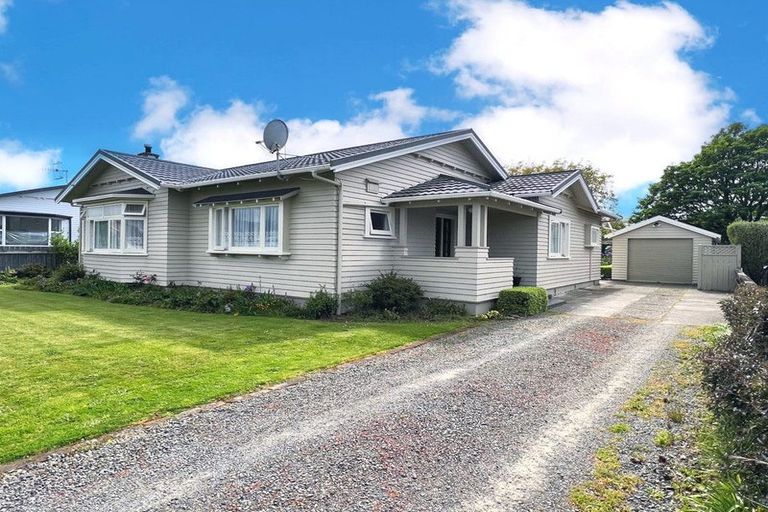 Photo of property in 61 Barraud Street, Dannevirke, 4930