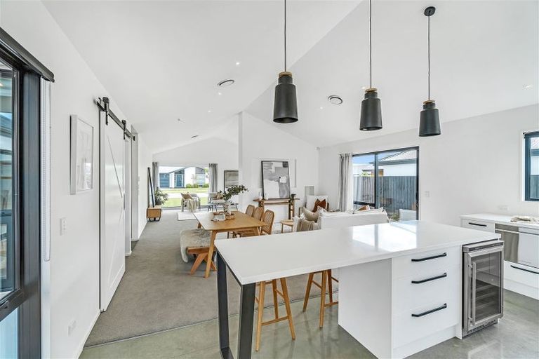 Photo of property in 16 William Deans Drive, Prebbleton, 7604