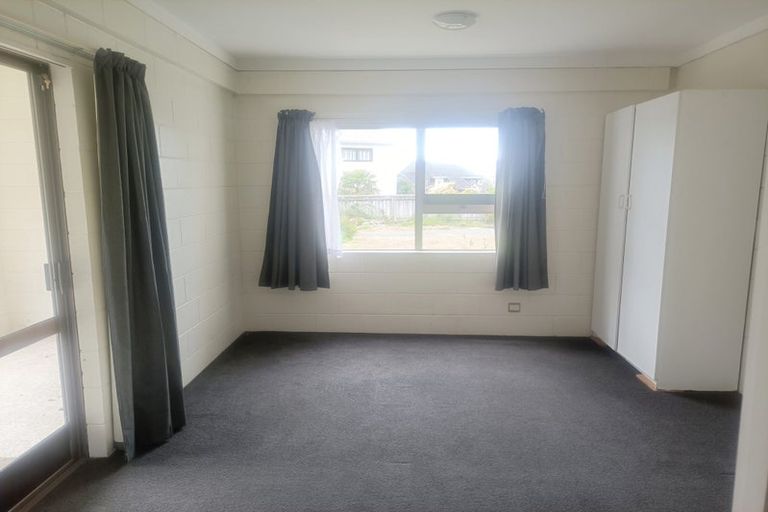 Photo of property in 14 Tatyana Place, Massey, Auckland, 0614