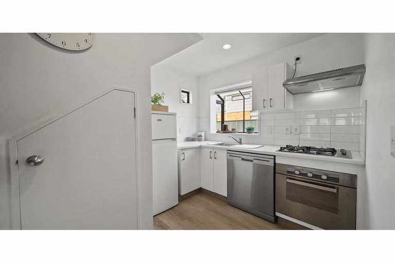 Photo of property in 4/60 Matipo Street, Riccarton, Christchurch, 8041