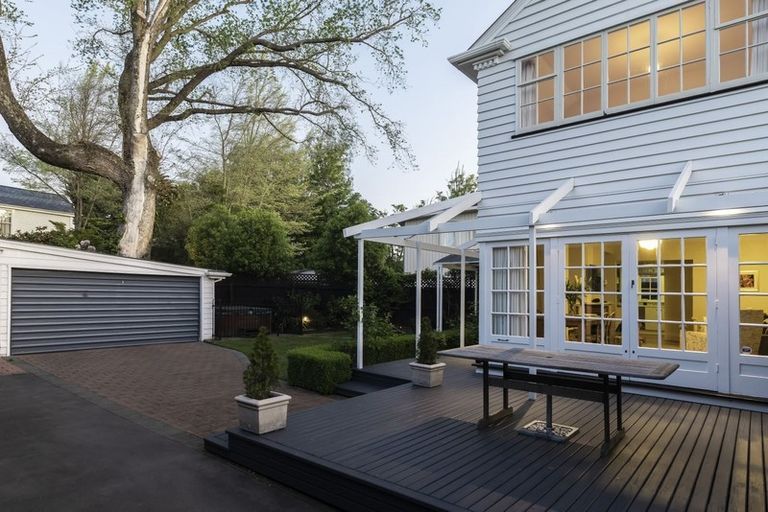 Photo of property in 108 Clyde Road, Ilam, Christchurch, 8041