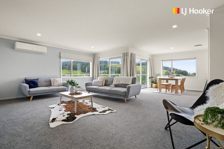 Photo of property in 17 Glendermid Close, Sawyers Bay, Port Chalmers, 9023
