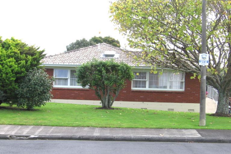 Photo of property in 10 Jeff Place, Howick, Auckland, 2014