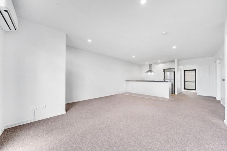 Photo of property in 9 Tarapuke Lane, Papakura, 2110