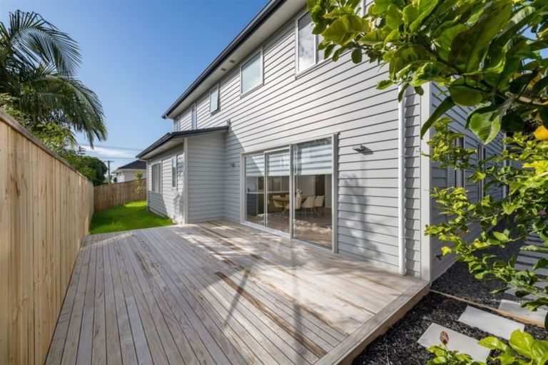 Photo of property in 123a Wharf Road, Te Atatu Peninsula, Auckland, 0610