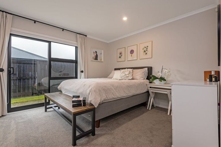 Photo of property in 1 Serenity Crescent, Kelvin Grove, Palmerston North, 4414