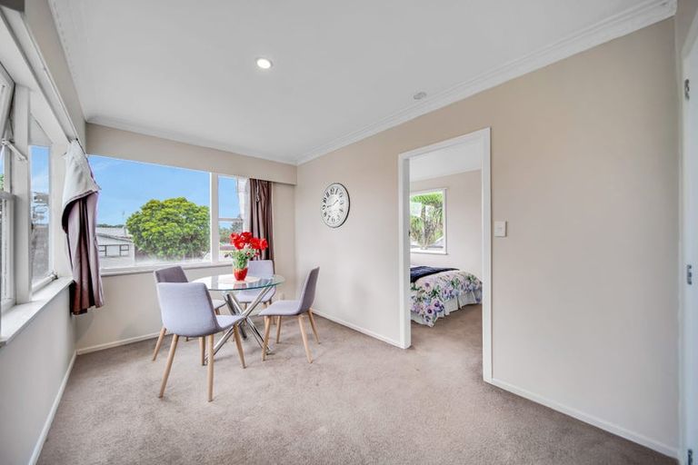 Photo of property in 12 Ronald Place, Manurewa, Auckland, 2102