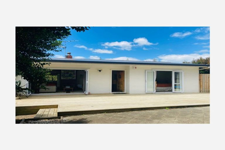 Photo of property in 1/14 Matipo Road, Mairangi Bay, Auckland, 0630