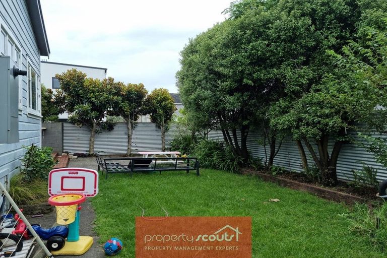 Photo of property in 19 Beach Street, Fitzroy, New Plymouth, 4312
