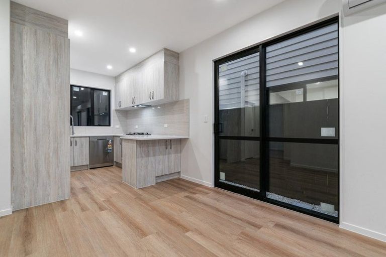 Photo of property in 3/97 Great South Road, Manurewa, Auckland, 2102