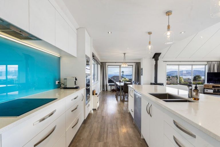 Photo of property in 28 Ernest Kemp Rise, Wharewaka, Taupo, 3330