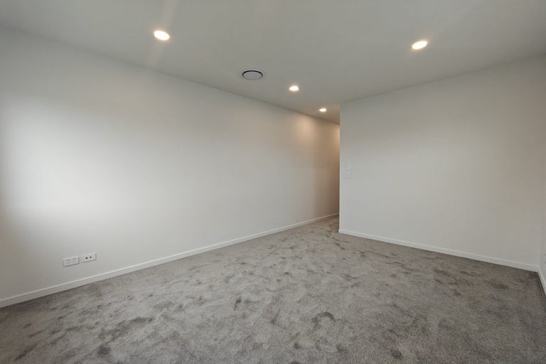 Photo of property in 1 Pukeko Road, Hobsonville, Auckland, 0616