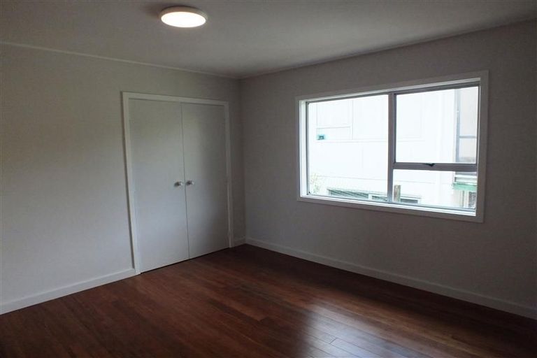 Photo of property in 6 William Hadlow Place, Hatfields Beach, Orewa, 0931