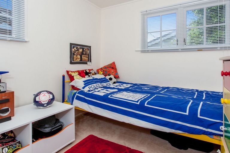 Photo of property in 5 Tane Road, Laingholm, Auckland, 0604