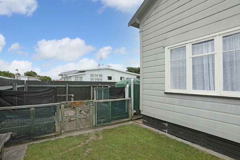 Photo of property in 6 A'court Street, Sanson, 4817