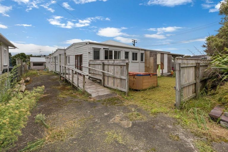 Photo of property in 1 Moore Avenue, Tawhero, Whanganui, 4501