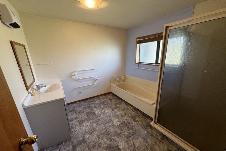 Photo of property in 2/14 Farquhars Road, Redwood, Christchurch, 8051