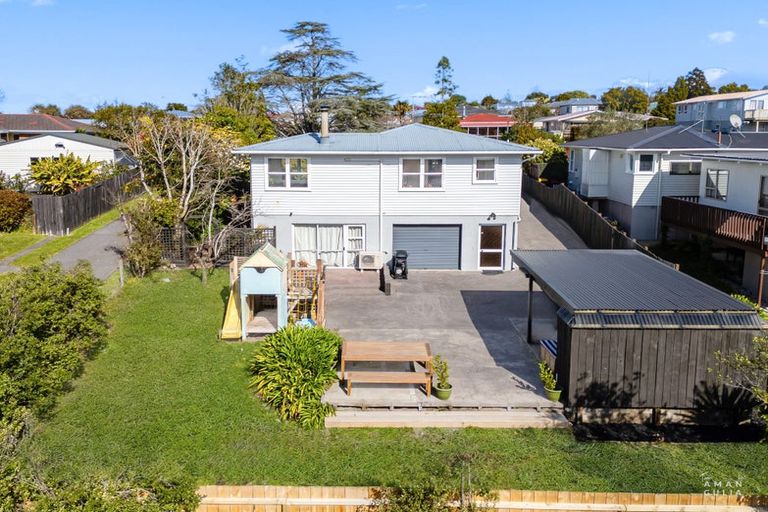 Photo of property in 31 Bodi Place, Te Atatu South, Auckland, 0610