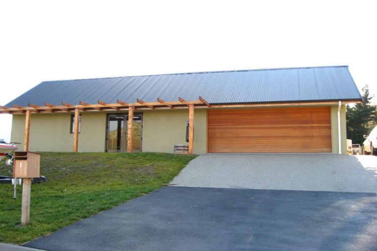 Photo of property in 1 Widgeon Place, Lake Hayes, Queenstown, 9304