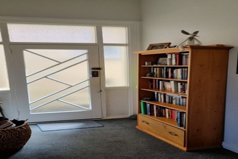 Photo of property in 2/142 Britomart Street, Berhampore, Wellington, 6023