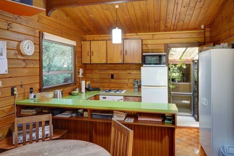 Photo of property in 20 Woodend Road, Woodend, 7610