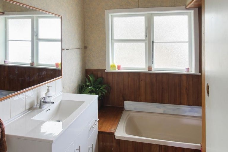 Photo of property in 156 Kawakawa Road, Feilding, 4775