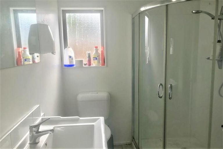 Photo of property in 13 Mail Avenue, Weymouth, Auckland, 2103