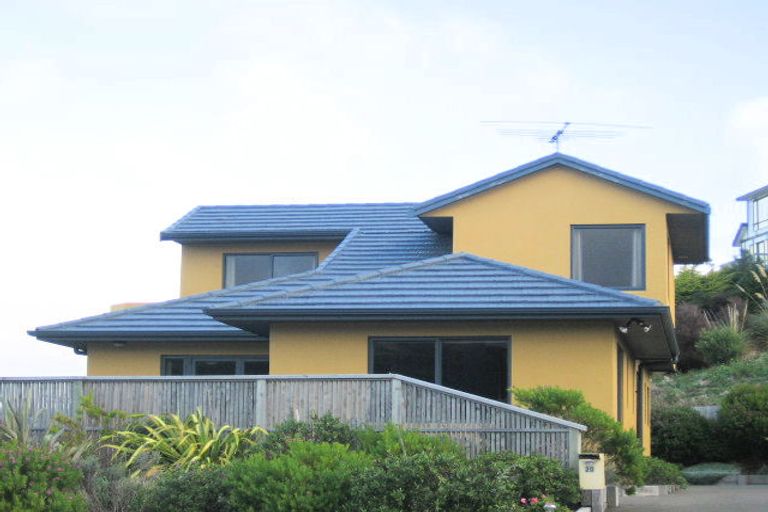 Photo of property in 20 Pendennis Point, Camborne, Porirua, 5026