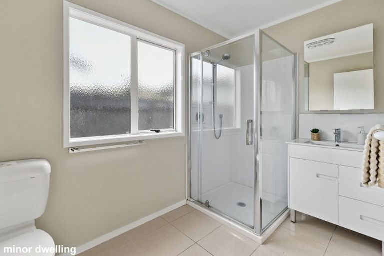 Photo of property in 34 Convair Crescent, Mangere, Auckland, 2022
