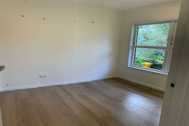 Photo of property in 1/99 Archers Road, Hillcrest, Auckland, 0629