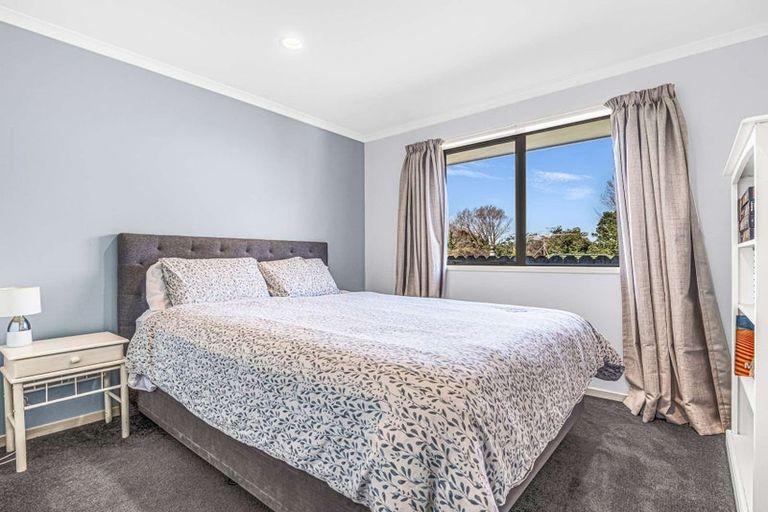 Photo of property in 12 Bella Villa Drive, Waiuku, 2123