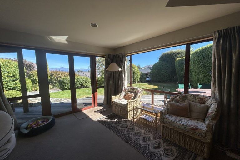 Photo of property in 10 Scaife Place, Wanaka, 9305